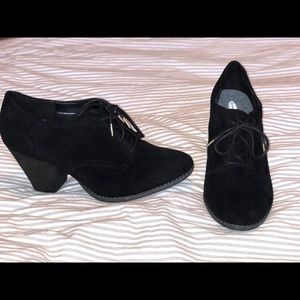Black heeled booties